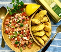 2. Menkiu-pirsteliai-su-salotomis