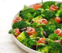 11.-Salotos-su-brokoliais-ir-lasisa