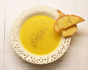 “Sezoninė virtuvė” ir česnakų sriuba su česnakine duona - bulviukose.lt
