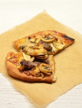 Pica su marinuota jautiena ir bananais - bulviukose.lt
