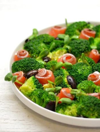 Salotos su brokoliais ir lašiša. Paprasta pagaminti - bulviukose.lt