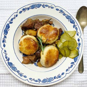 Avienos receptai Ėrienos troškinys su rozmarinų sausainiais