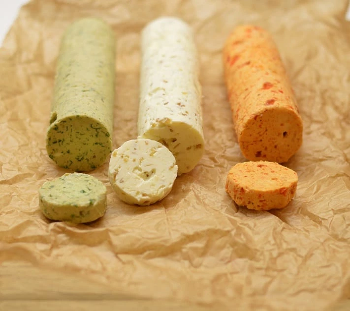 Sviestas. Trys skoniai: garšva, paprika, avokadas - bulviukose.lt