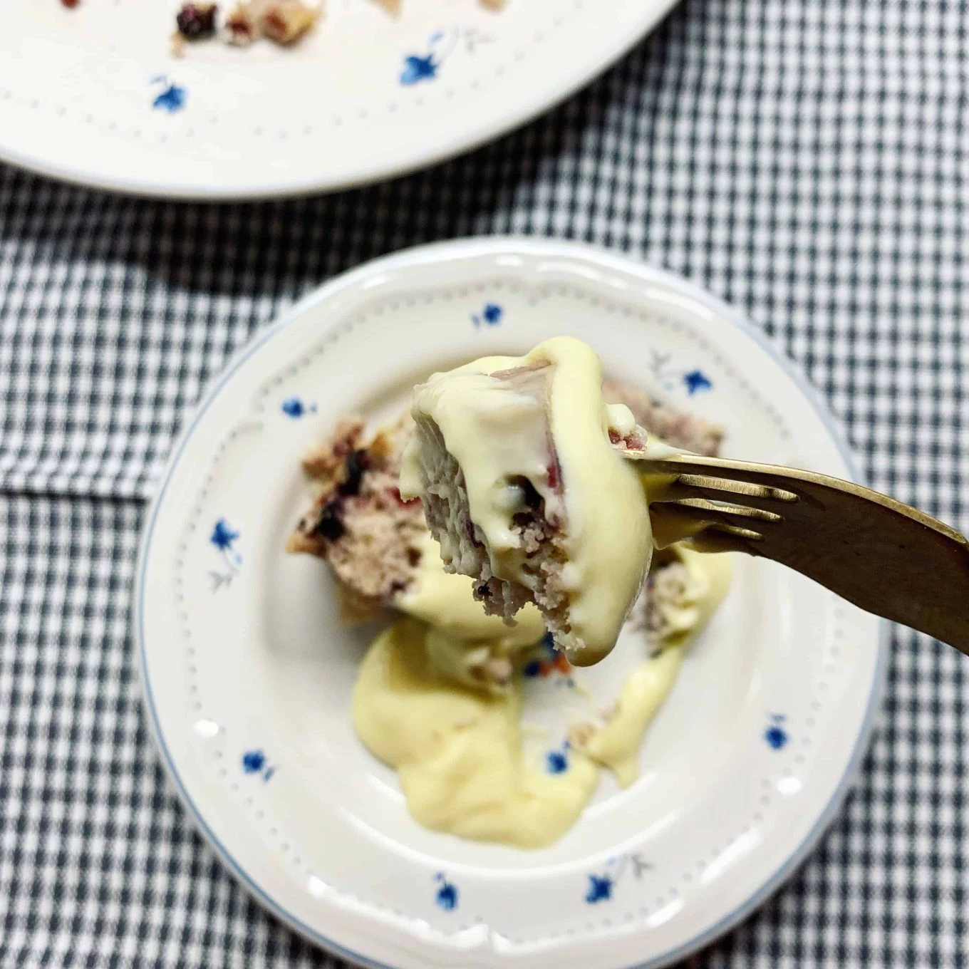 Spotted dick pudingas
