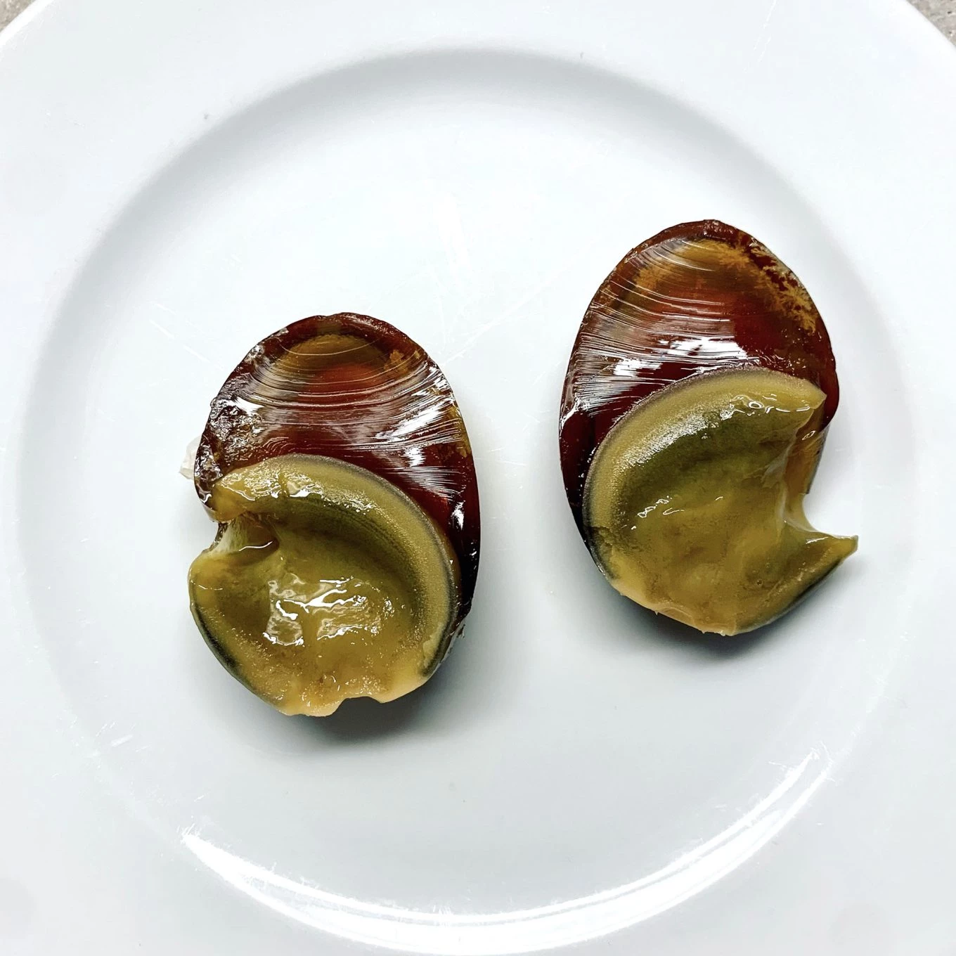 Šimtmečio kiaušiniai - Century eggs