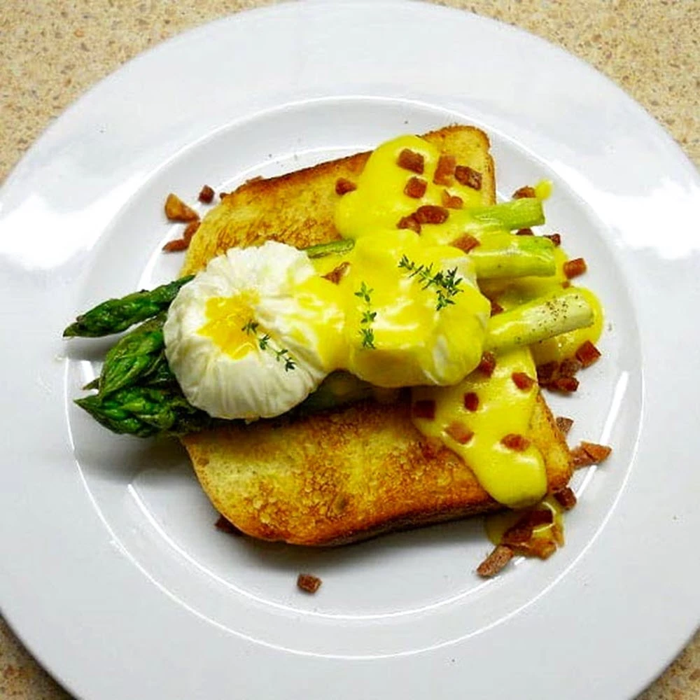 Smidrai (šparagai) su Hollandaise padažu