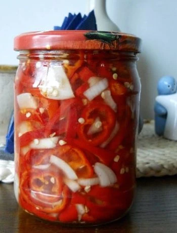 Marinuoti čili pipirai
