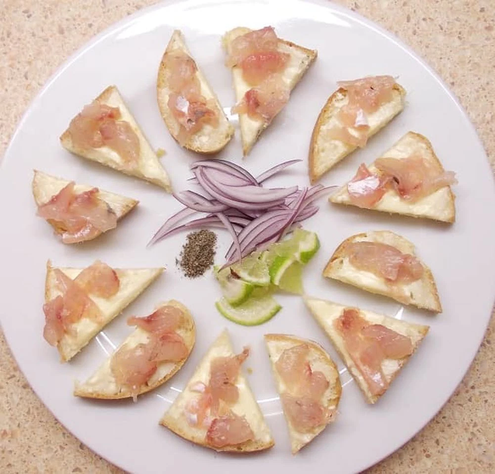 Lietuviška sūdyta žuvis. Sūdytas salatis